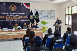 Ditjenpas NTT berikrar berantas narkoba dan Hp ilegal