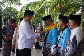Jembrana tanggung transportasi dan hotel jamaah sebelum masuk asrama haji