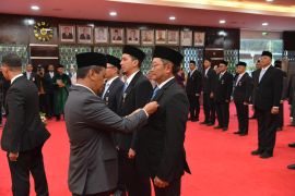 Delapan insan PLN terima tanda kehormatan dari Presiden RI
