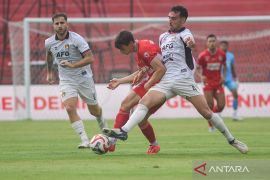 Semen Padang FC perpanjang rekor kekalahan di kandang, digunduli Persik 3-0