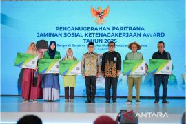 Pemerintah anugerahkan Paritrana Jamsos TK Award