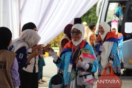 Kemenhaj tuntaskan pemeriksaan calon haji kloter terakhir Sumbar