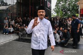 Mensos Gus Ipul bersama Wamensos Agus Jabo sambangi KPK