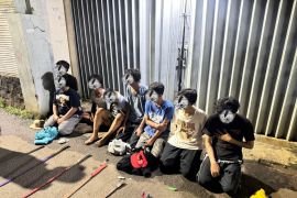 Polisi tangkap 10 remaja yang berniat tawuran di Jaktim