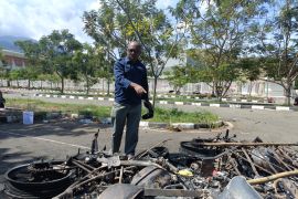 Komnas HAM Papua temukan 20 mobil terbakar di Stadion Lukas Enembe