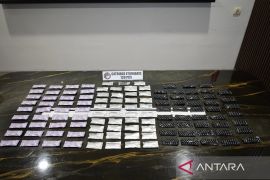Polisi gagalkan peredaran ratusan cartridge vape etomidate di Jakbar