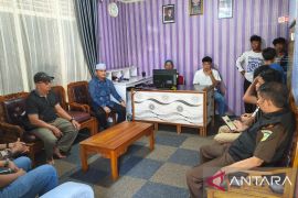 Kejaksaan Sumbar berikan bantuan bagi  anak panti asuhan yang menunggak biaya sekolah