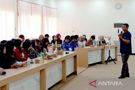 Perum LKBN ANTARA tingkatkan kompetensi jurnalistik mahasiswa Purwokerto