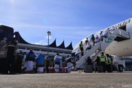Kemenhaj tuntaskan seluruh pemberangkatan calon haji Embarkasi Padang