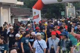 Ribuan warga ikuti jalan kaki "Mlampah Sumarah"