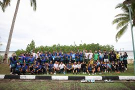 Mandiri Bintan Marathon perkuat komitmen keberlanjutan lingkungan lewat tanam mangrove