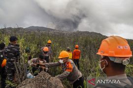 IABI: Pelanggaran zona bahaya gunung api merupakan kenekatan fatal
