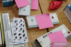 BBPOM bersama Polda Metro Jaya tindak toko kosmetik penjual obat keras ilegal di Ciracas