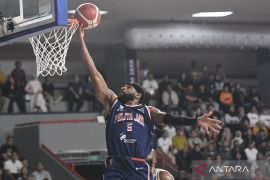 Singleton sebut Pelita Jaya perlu banyak berbenah meski tekuk Hawks
