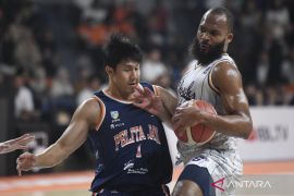Pelita Jaya lolos dari jerat Tangerang Hawks pada pekan akhir IBL 2026