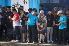 Wako Pontianak mancing bareng ribuan peserta lomba dalam rangka HUT ke-62 Bank Kalbar
