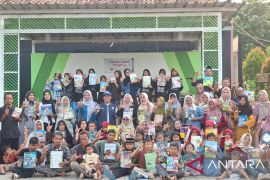 Badan Bahasa dukung kemajuan TBM Pekijing Serang bangun literasi