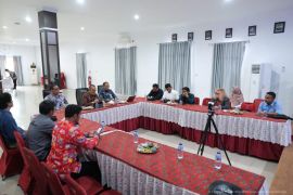 Kanwil Kemenkum Babel-10 OBH gelar analisis dan evaluasi perkuat posbankum