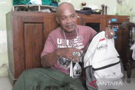 Tukang parkir naik haji dari tabungan