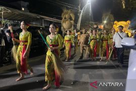Kota Cirebon: Kirab Binokasih angkat pamor budaya daerah