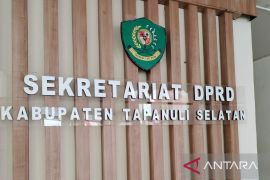 Mandeknya proses PAW DPRD Tapsel menuai sorotan publik