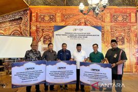 BPKH-Baznas salurkan bantuan kemaslahatan untuk 11 pesantren di Jatim