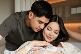 Resmi jadi ayah, Al Ghazali bagikan potret perdana sang buah hati