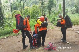 Tim SAR temukan mahasiswa ITB di Gunung Puntang dalam kondisi selamat