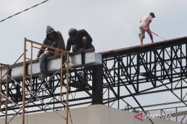 Ekonom soroti kualitas penyerapan kerja saat pertumbuhan 5,61 persen