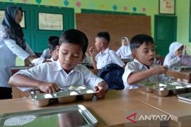Ratusan tenaga kerja terserap dalam program MBG di Simeulue