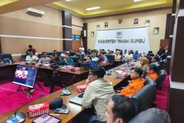 DPRD fasilitasi penyelesaian kasus limbah tambang di Sungai Loban