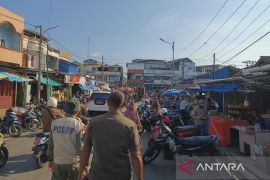 Pemkot Bengkulu kembali tertibkan PKL di kawasan Pasar Panorama