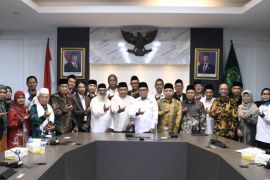 Menag kukuhkan tim Hisab Rukyat beranggotakan ulama hingga saintis