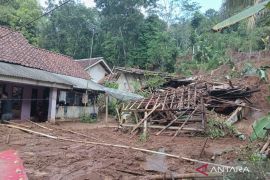 BPBD Ciamis tangani daerah terdampak longsor