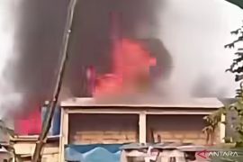 Kebakaran lahap rumah di Cengkareng Jakbar