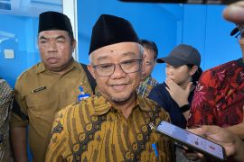 Mendikdasmen nilai program PID dan MBG di Batam berjalan baik