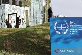 ICC buka surat perintah penangkapan senator Filipina terkait Duterte