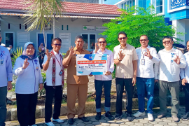 Bank Nagari salurkan ribuan paket sembako dalam rangka HUT ke-64
