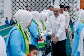 Pemkab-Morut ingatkan calon haji jaga kekhusyukan ibadah