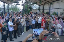 Menkomdigi mengajak orang tua awasi anak bermedsos untuk cegah judol
