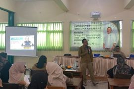 BPOM Banyumas mengampanyekan penggunaan obat aman kepada mahasiswa