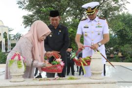 Pemkab HSS dan Lanal Banjarmasin ziarah makan Brigjend H Hasan Basry