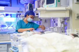 Perawat neonatal bangkitkan harapan bagi bayi baru lahir di Yunnan
