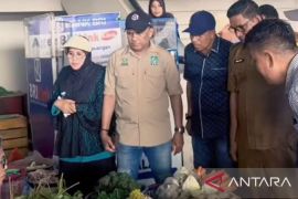 Awasi pasar dan distribusi, Pemprov Maluku jaga stabilitas harga bahan pangan jelang Idul Adha