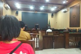 Terdakwa penendang kucing di Blora dituntut denda Rp5 juta