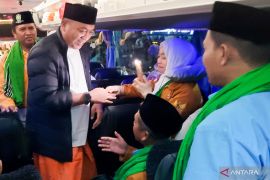 997 calon haji asal Situbondo diberangkatkan ke Asrama Haji Surabaya