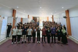 OJK Sulteng perkuat literasi keuangan bagi calon PMI