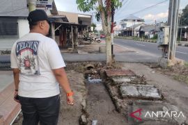 Pemkab Bangka Tengah benahi drainase atasi genangan air