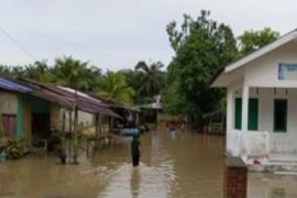 Pusdalops catat dua wilayah di Sumut dilanda bencana banjir