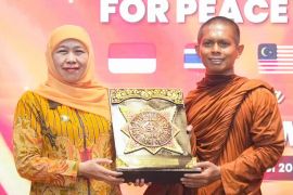 Gubernur Khofifah ajak perkuat toleransi lewat Indonesia Walk for Peace